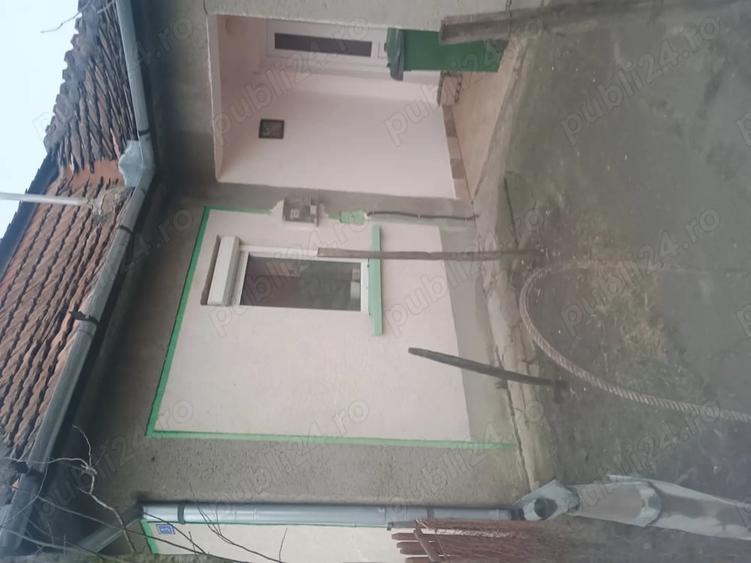 Casă cu Teren 2400 Mp în Dobra