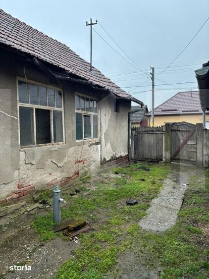 Casă cu 2 camere cu Teren 1756 Mp în Șofronea