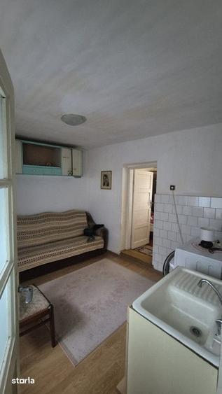 Casă cu 4 camere cu Teren 102 Mp în Casa de Cultură