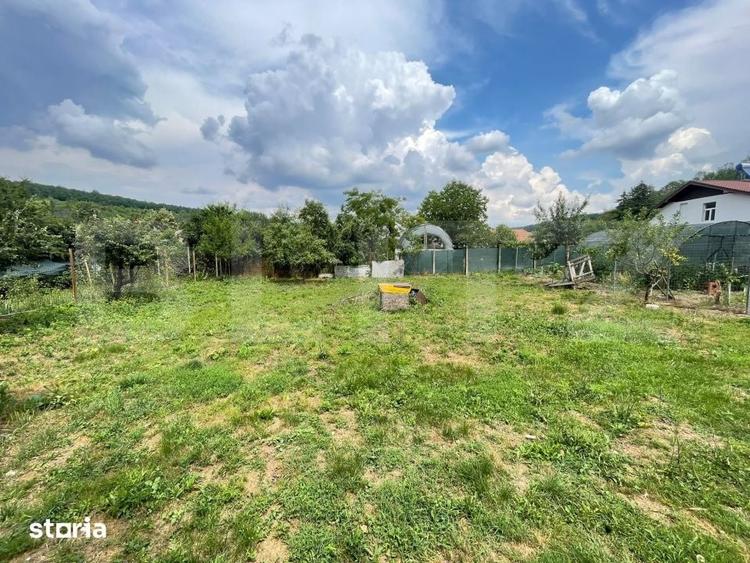 Casă cu 3 camere cu Teren 880 Mp în Bucovăț