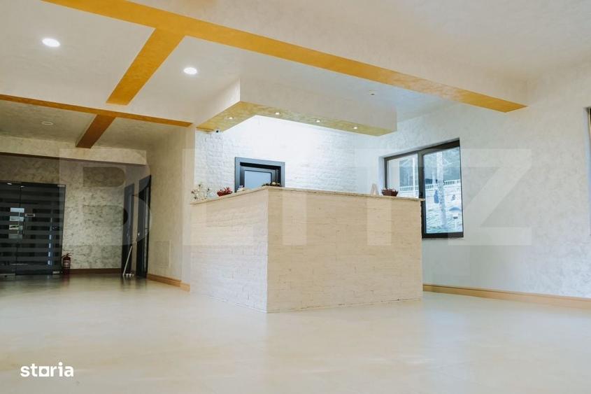 Spațiu comercial, de 910 mp, în Vârtop
