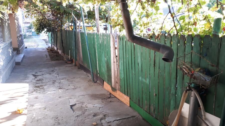 Casă individuală cu 3 camere cu Canalizare în CET
