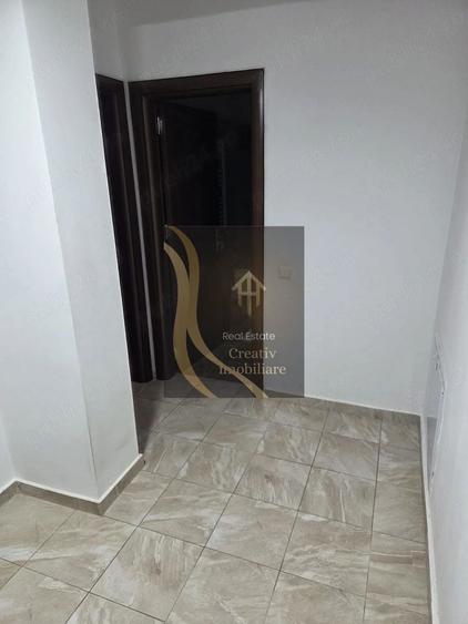 Garsonieră decomandată în Titan