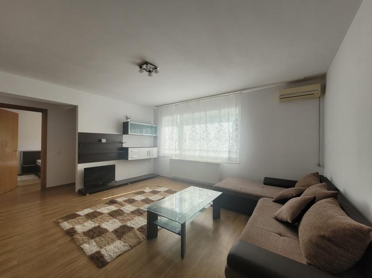 Apartament cu 2 camere semidecomandat în Băneasa