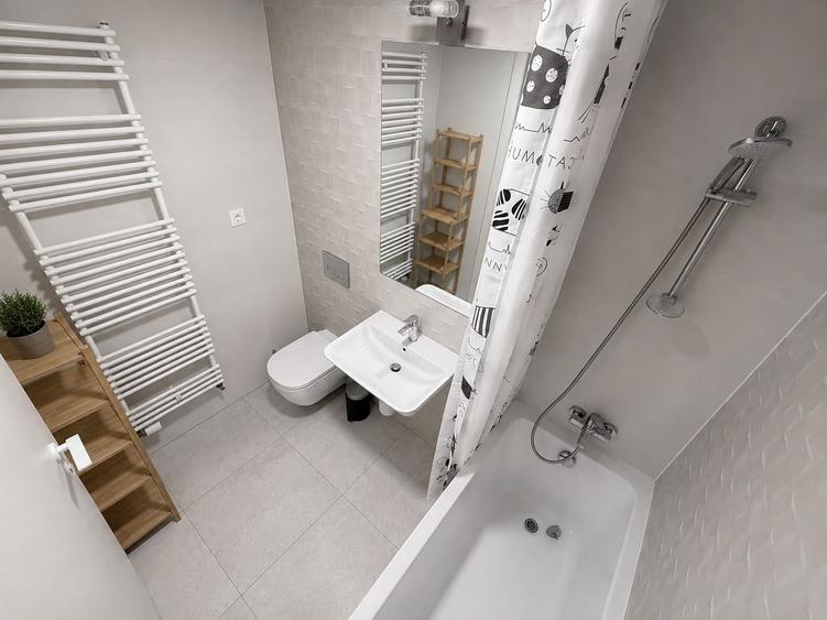 Apartament cu 2 camere decomandat în Aviației