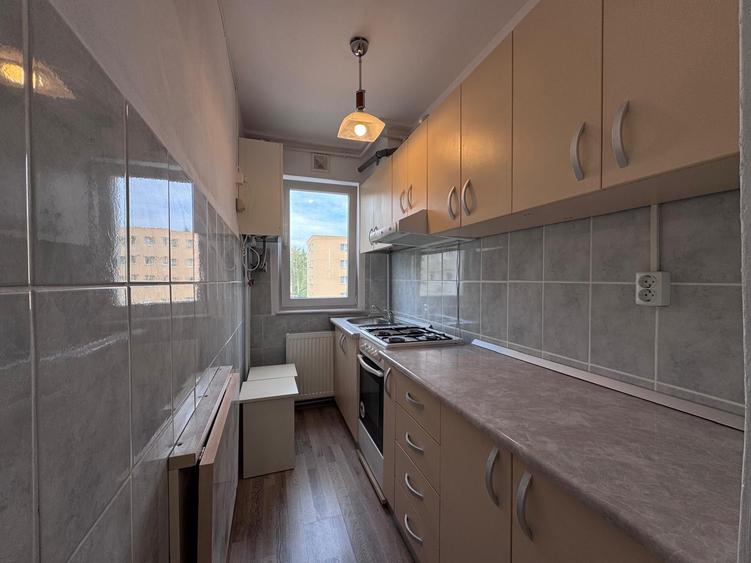 Apartament cu 2 camere nedecomandat, mobilat în Gemenii