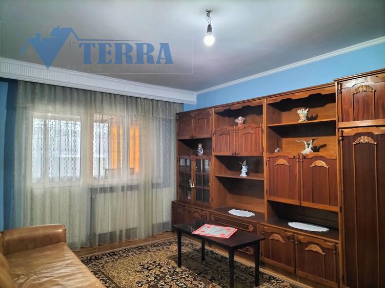 Apartament cu 3 camere decomandat, mobilat în Central