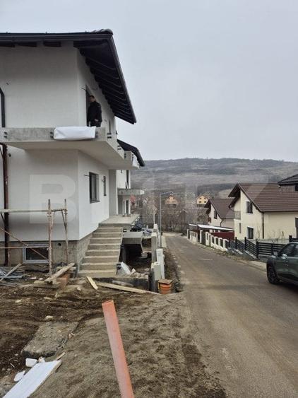 Casă individuală cu 4 camere cu Canalizare în Sâncraiu de Mureș