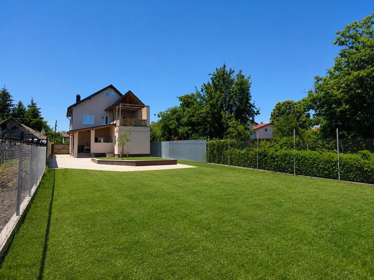 Casă individuală cu 5 camere cu Canalizare în Snagov