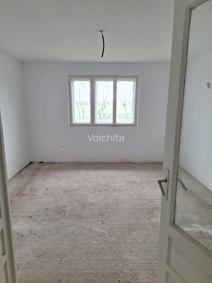 Casa de vanzare Calarasi Gara , langa Campia Turzii 1735 mp teren.