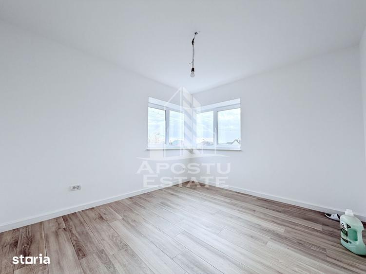 Casă cu 4 camere cu Teren 215 Mp în Ronaț