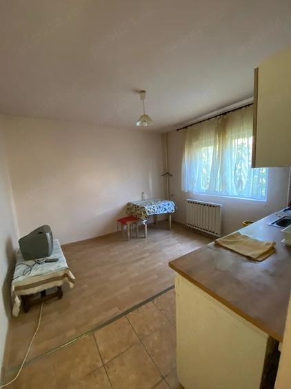 Garsonieră semidecomandată în Crihala