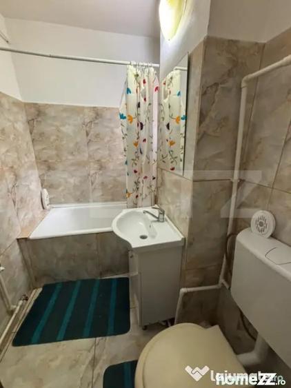 Apartament cu 2 camere decomandat în Republicii