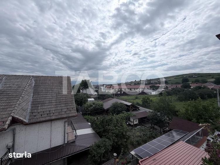 Apartament cu 4 camere decomandat în Șura Mare