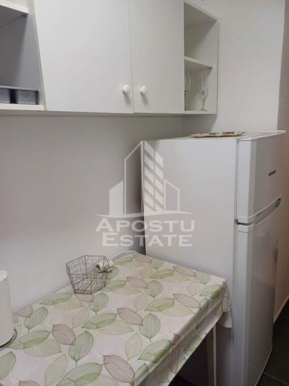 Apartament cu 2 camere nedecomandat, mobilat în Circumvalațiunii