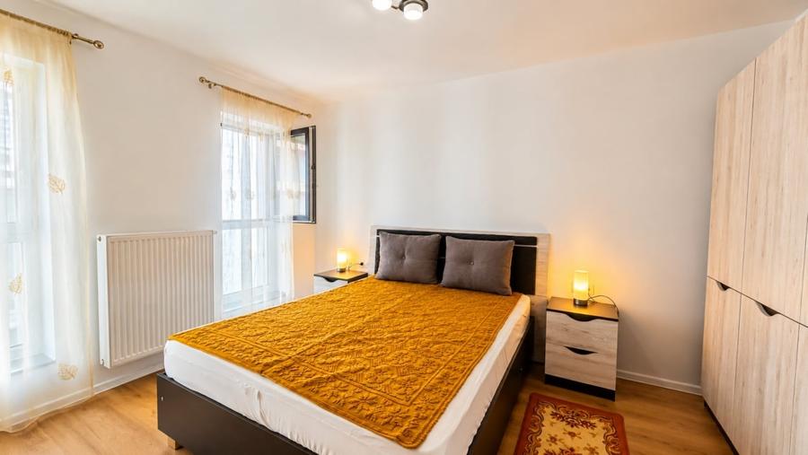 Apartament cu 2 camere decomandat, mobilat în Tractorul