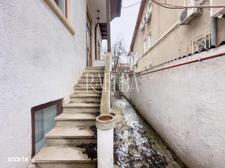 Casă cu 4 camere cu Teren 232 Mp în Grivița