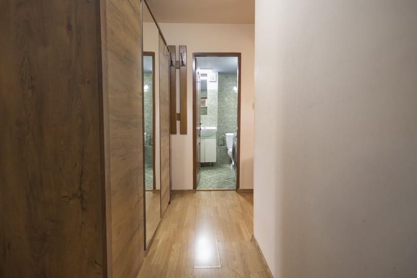 Apartament cu 2 camere decomandat în Dâmbovița