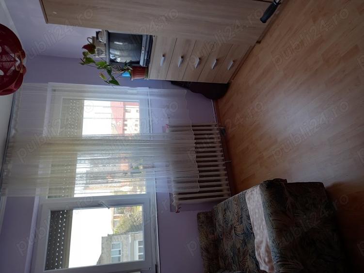 Apartament cu 3 camere decomandat în Iosia