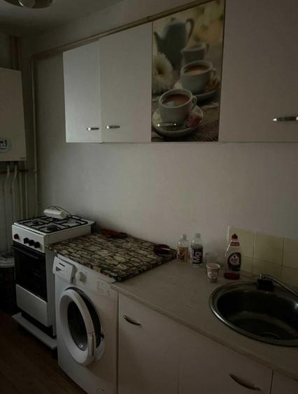 Garsonieră decomandată în Podul de Fier