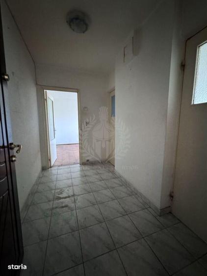 Apartament cu 2 camere semidecomandat în Republicii
