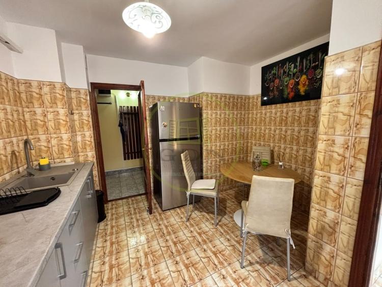 Apartament cu 3 camere decomandat, mobilat în George Enescu