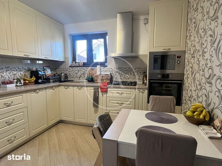 Casă cu 5 camere decomandat cu Teren 250 Mp în Tokai