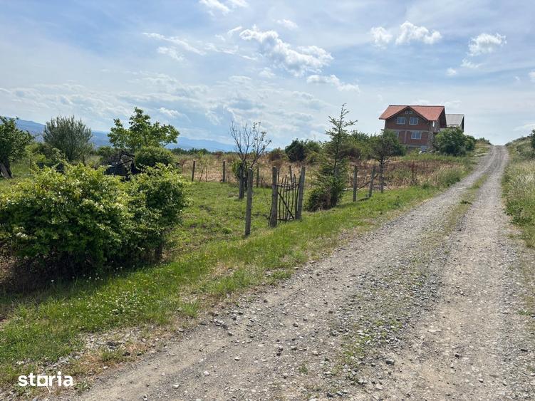 Teren intravilan construibil/ panorama/ expunere sud - 2