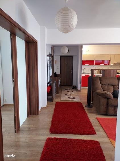 Apartament cu 4 camere decomandat în Central