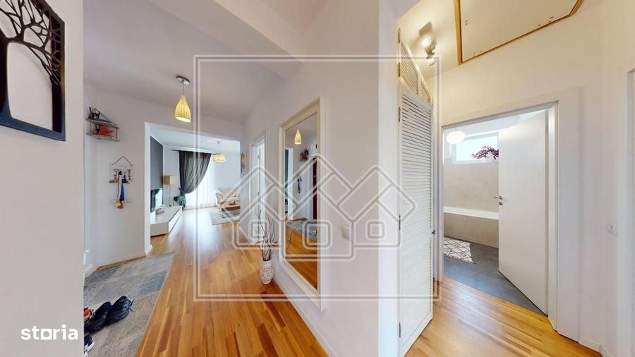 Apartament cu 3 camere decomandat în Șelimbăr