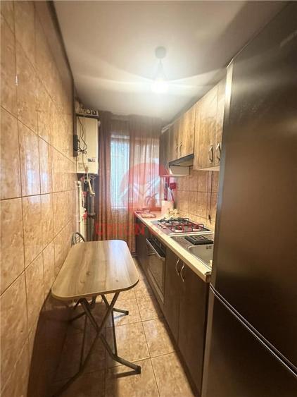 Apartament cu 2 camere semidecomandat în Casa de Cultură