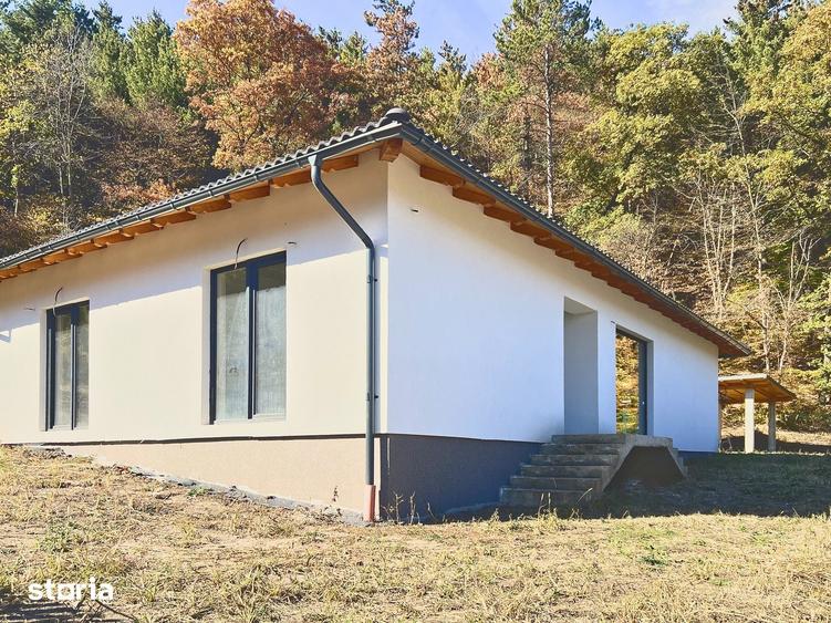 Casă cu 4 camere cu Teren 500 Mp în Baciu