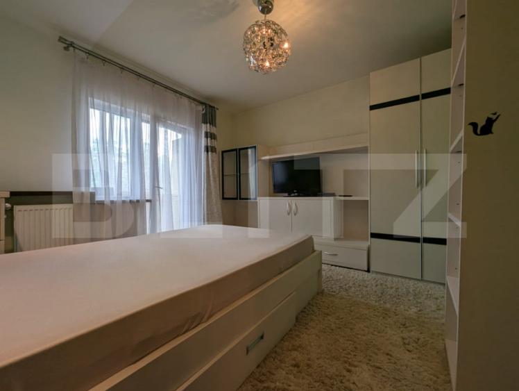 Apartament cu 3 camere semidecomandat în Dacia