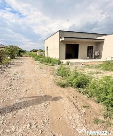 Casă cu 4 camere cu Teren 470 Mp în Central