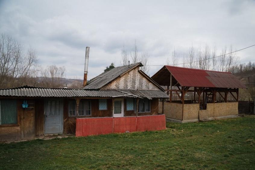 Casă individuală cu 5 camere cu Garaj în Strugari