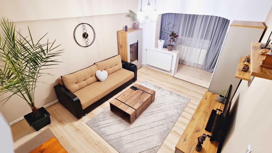 Apartament cu 2 camere decomandat în Sud