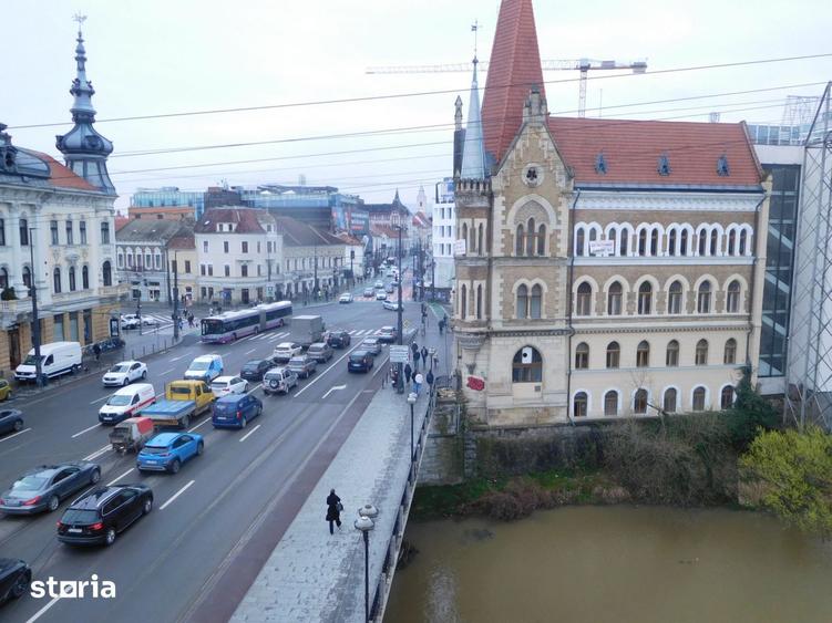 Apartament cu 4 camere în Central