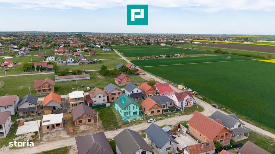 Casă cu 4 camere cu Teren 250 Mp în Central