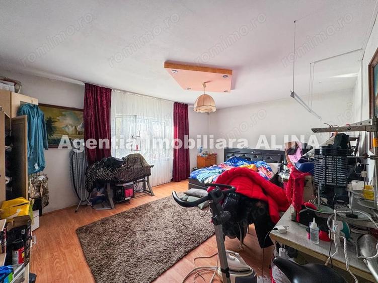Casă cu 5 camere cu Teren 329 Mp în Ceangăi