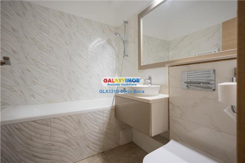 Apartament cu 3 camere semidecomandat, mobilat în Titan