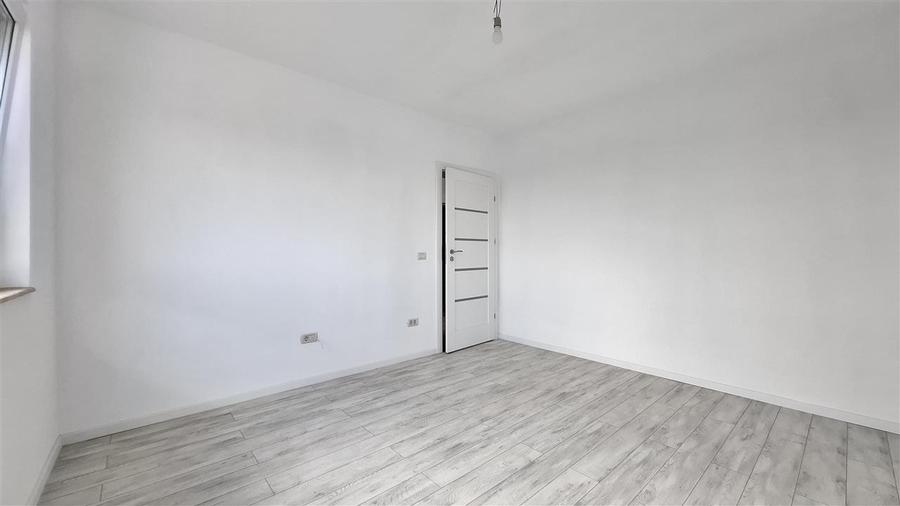 Casă individuală cu 4 camere cu Canalizare în Valea Lupului