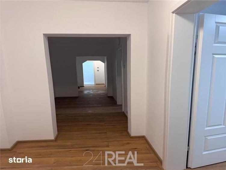 Apartament cu 4 camere decomandat în Tineretului