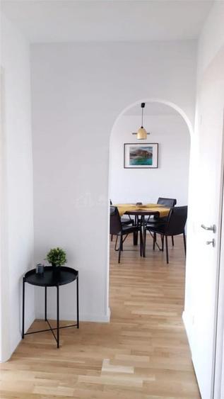 2 Cam Radisson - Calea Victoriei - 4