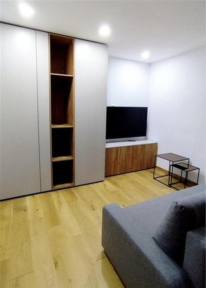 Studio luxos cu priveliste, parcare, aer conditionat in Urban Plaza - 2