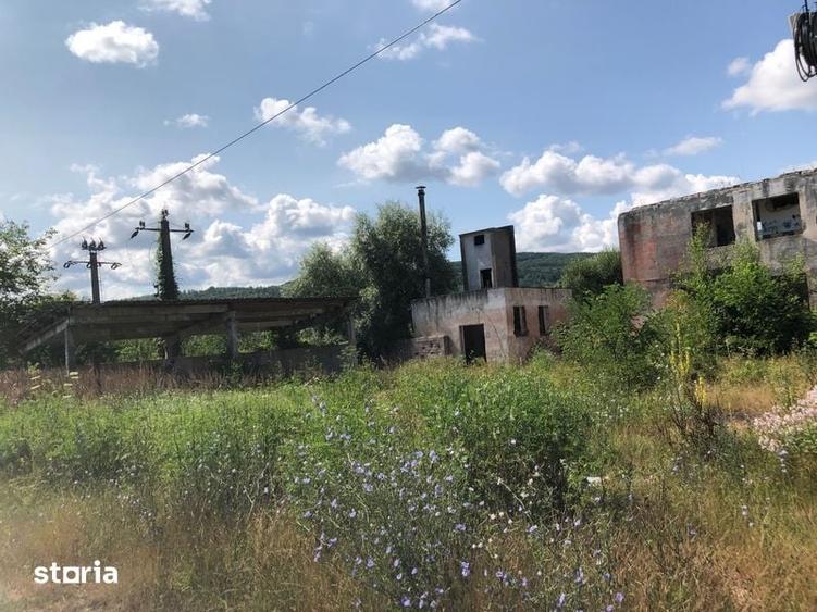 Casă cu 4 camere cu Teren 1750 Mp în Central
