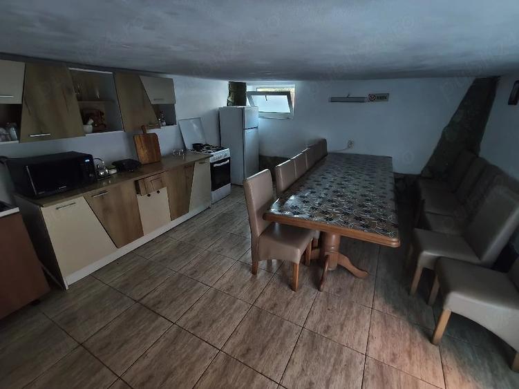 Casă cu Teren 1000 Mp în Central
