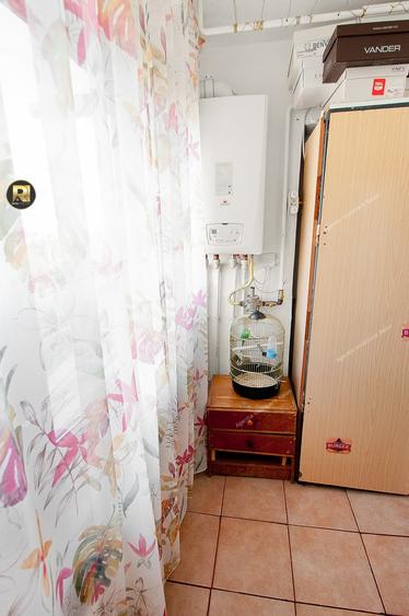 Apartament cu 3 camere decomandat în Micro 16