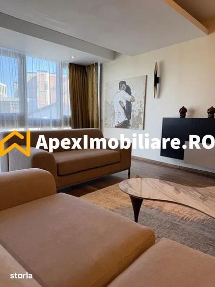 Apartament cu 3 camere decomandat în Centrul Istoric