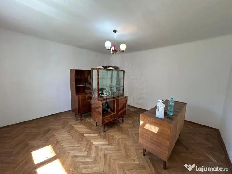 Casă cu 3 camere cu Teren 580 Mp în Central