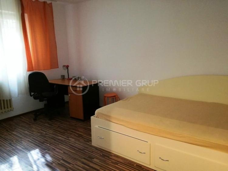 Garsonieră decomandată în Central